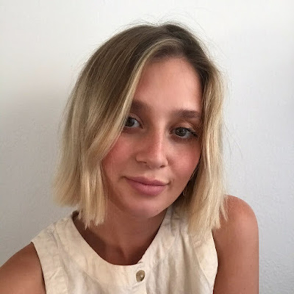 Meet your Posher, Rebecca - Picture 1 of 1